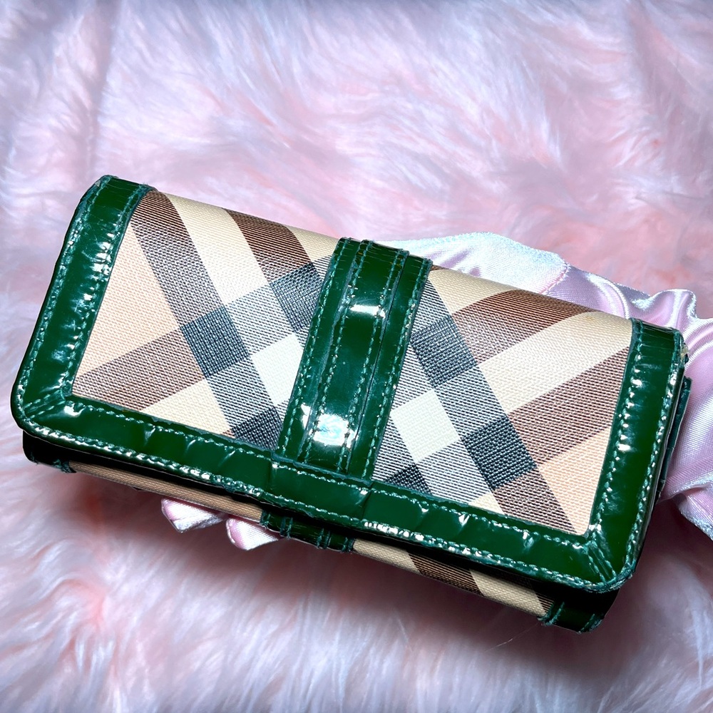 💚 🟩  Green Burberry Nova Check Wallet 🧥🟢